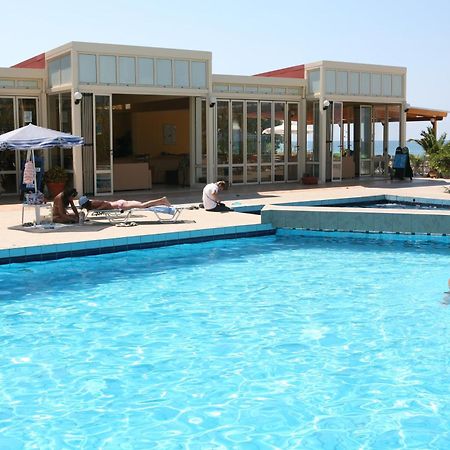 Hotel Kathrin Beach Аделианос Кампос Экстерьер фото