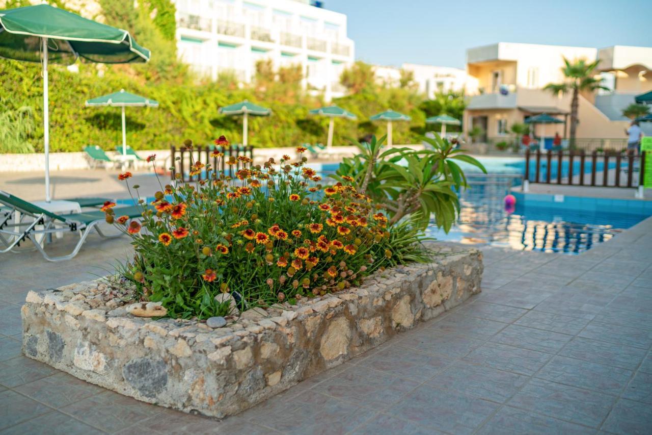 Hotel Kathrin Beach Аделианос Кампос Экстерьер фото