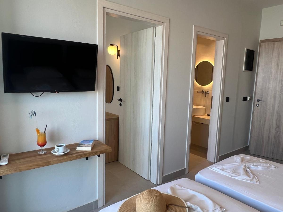 Hotel Kathrin Beach Аделианос Кампос Экстерьер фото